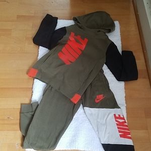Nike Boys Sweatsuit Boys Small